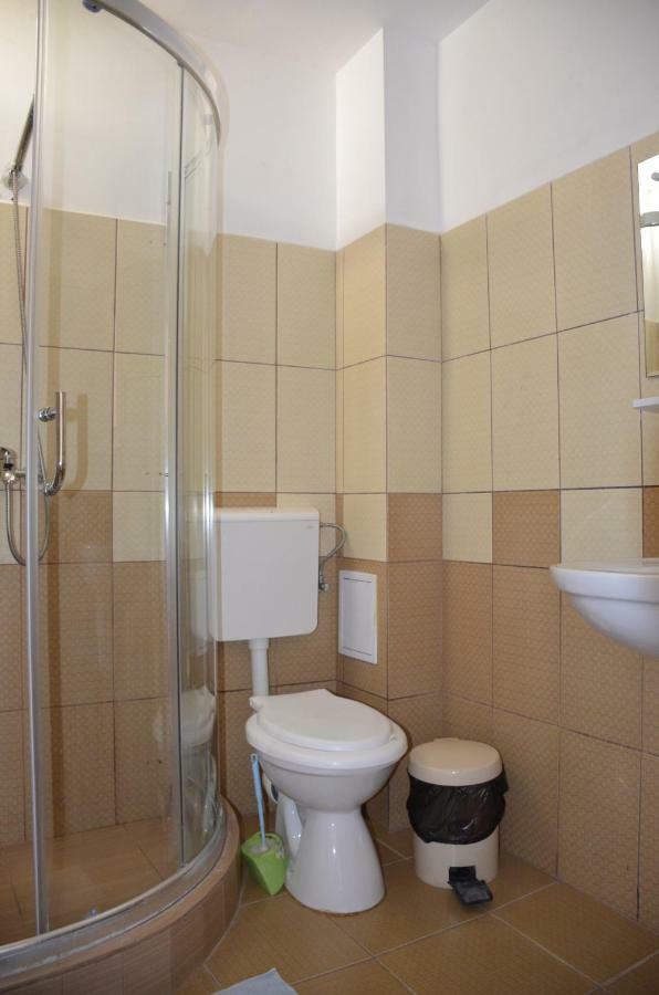 Vila Cu Livada Костинешти Экстерьер фото